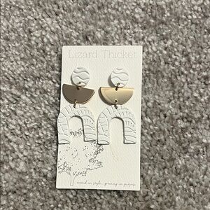 Lizard Thicket White and Gold Geometric Earrings